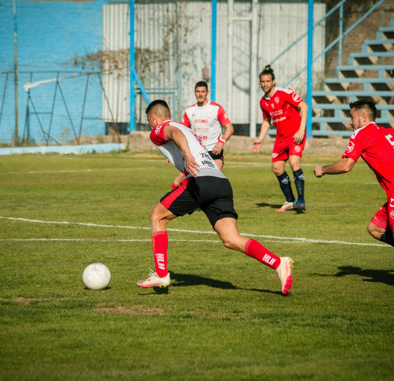 Spieler im Zweikampf